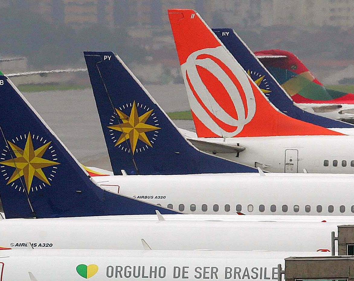 Aviões da Varig e da Gol estacionados no aeroporto de Congonhas, zona sul da capital paulista em 2007