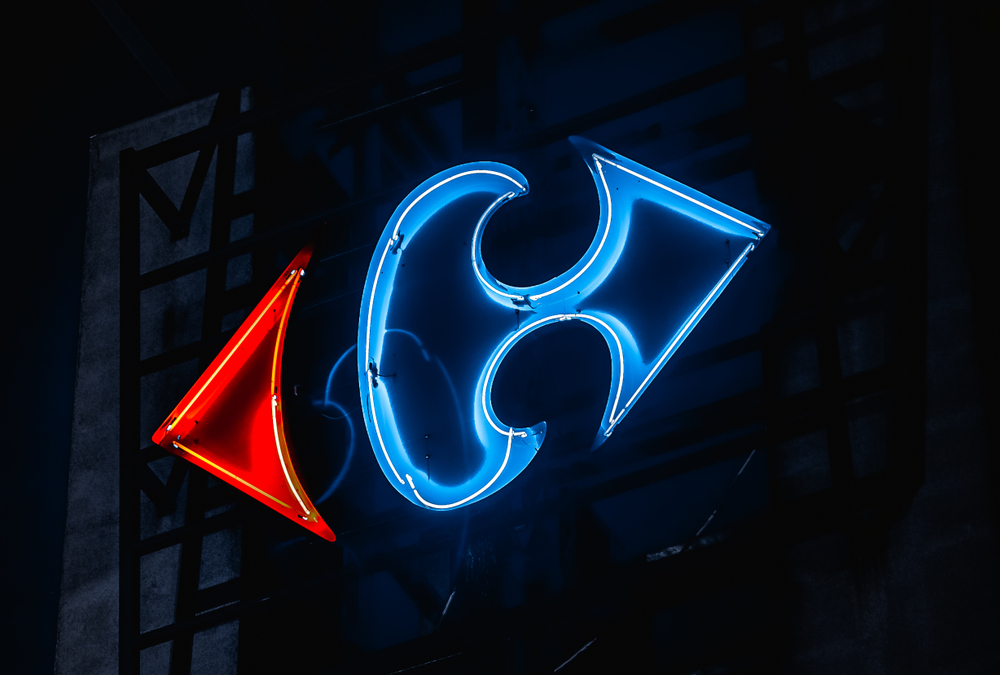 Logo do Carrefour, empresa que rescindiu contrato com fundo imobiliário (FII) BRCO11