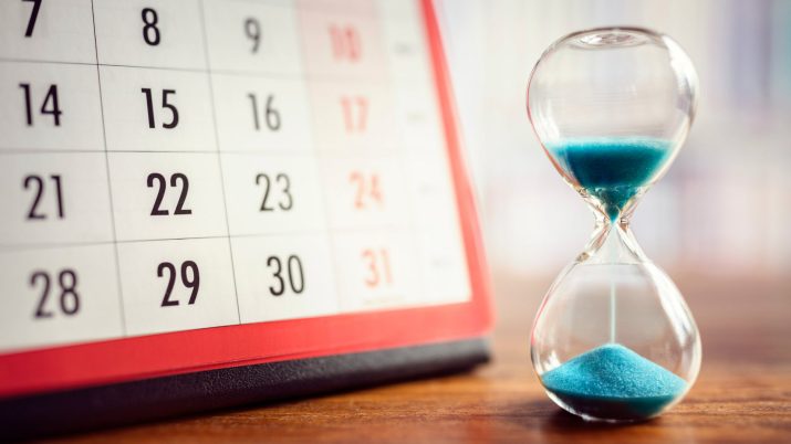 Ampulheta e calendário