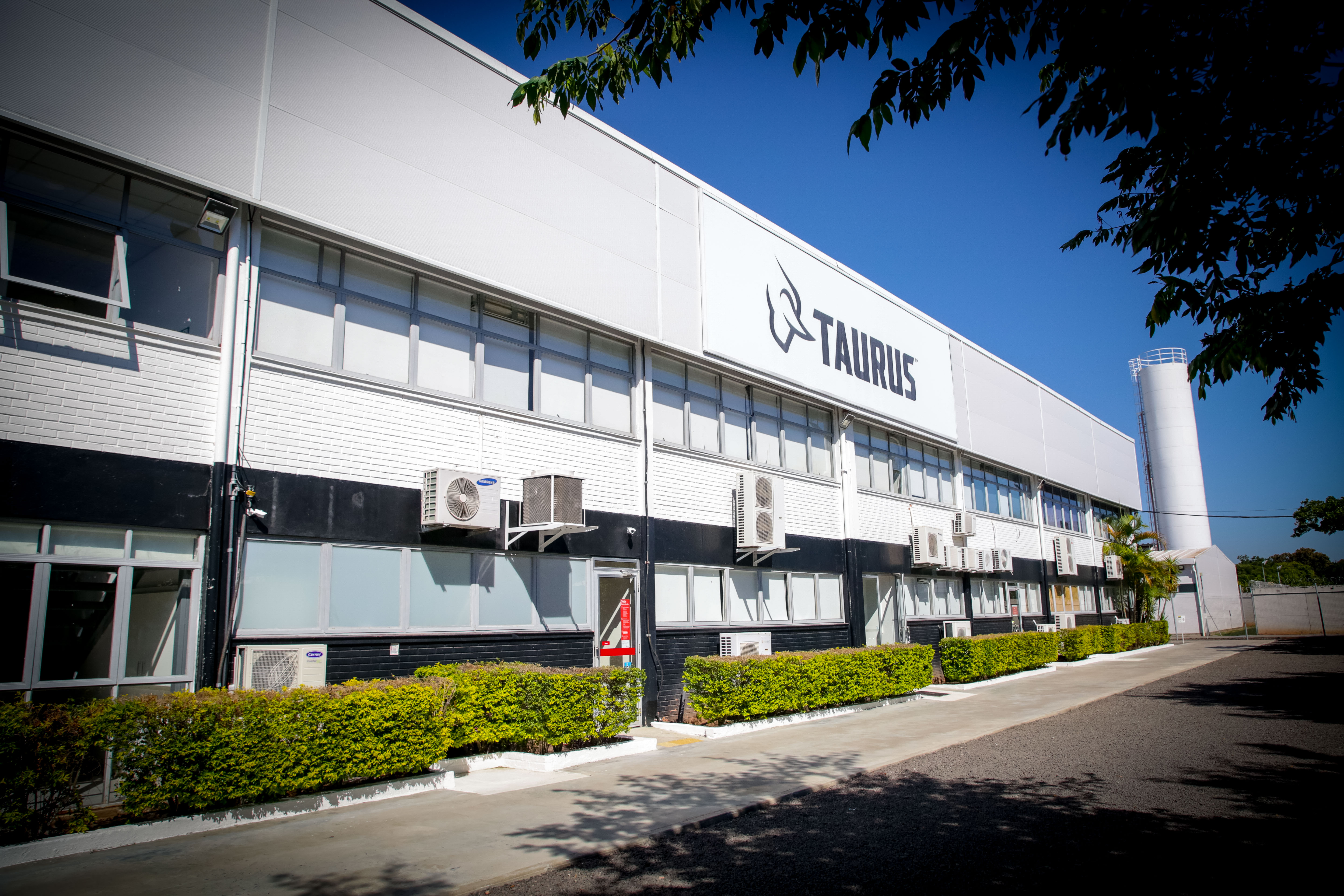 Fábrica de armas da Taurus em São Leopoldo (RS)