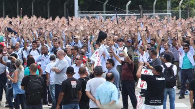 ASSEMBLEIA TRABALHADORES DA GM EM SÃO JOSÉ DOS CAMPOS SINDICATO
