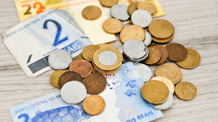 Dinheiro - notas e moedas de real