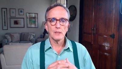 Frame da série De Olho no Gráfico com Fausto Botelho