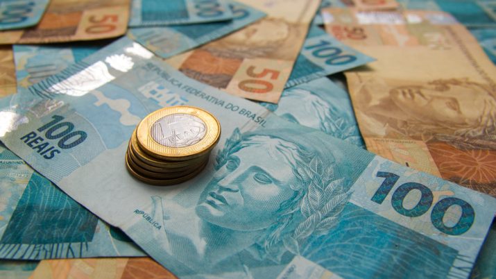 Dinheiro; notas e moedas de real