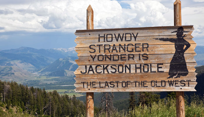 Bolsas aguardam início da reunião de Jackson Hole e bolsas recuam em compasso de espera