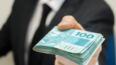 shutterstock_1221635179