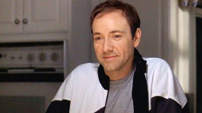Kevin Spacey, como Lester Burnham, no filme “Beleza Americana”, de Sam Mendes (1999)