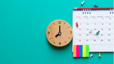 calendário; semana de quatro dias