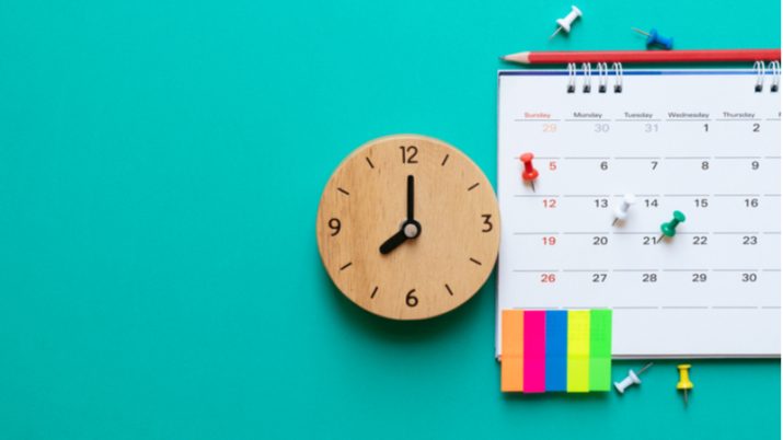 calendário; semana de quatro dias