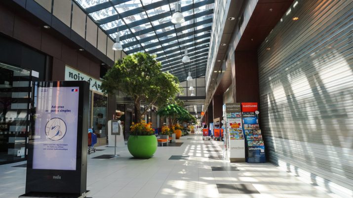 lojas fechada varejo shopping