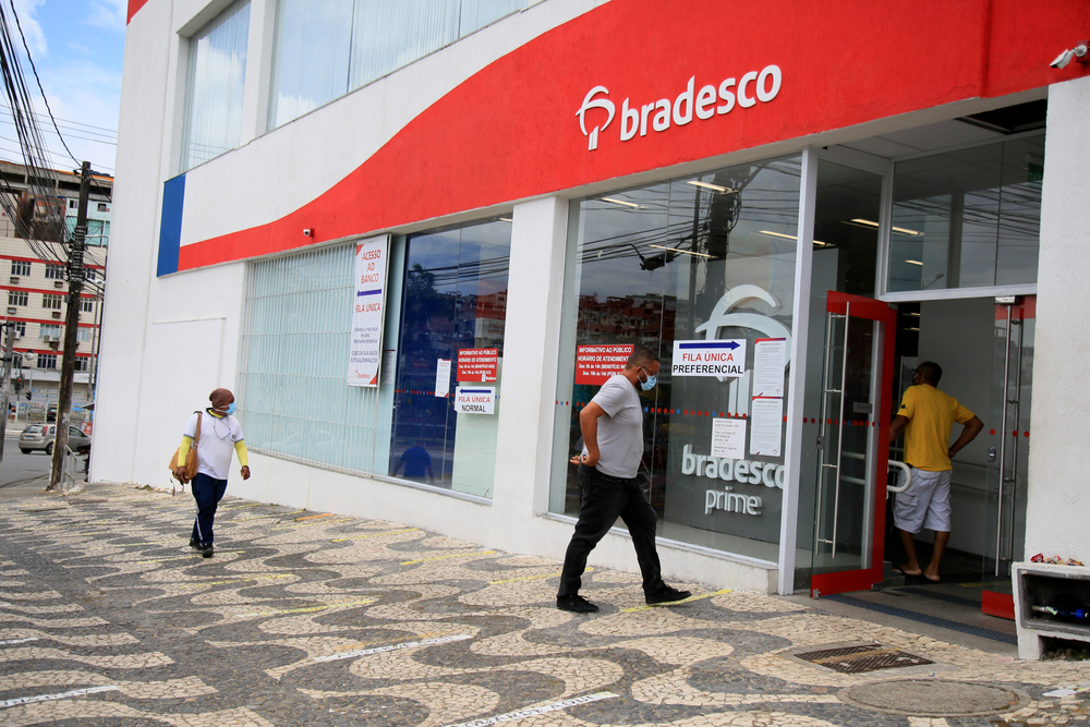 Agência do Bradesco (BBDC4) em Salvador (BA) | Dividendos; estágio