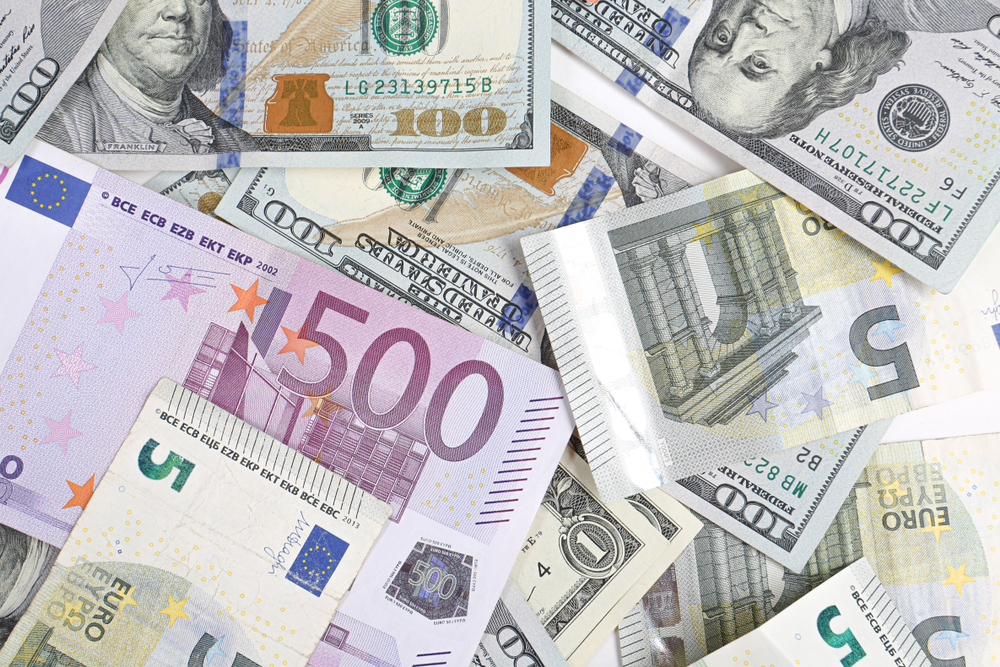 dólar e euro