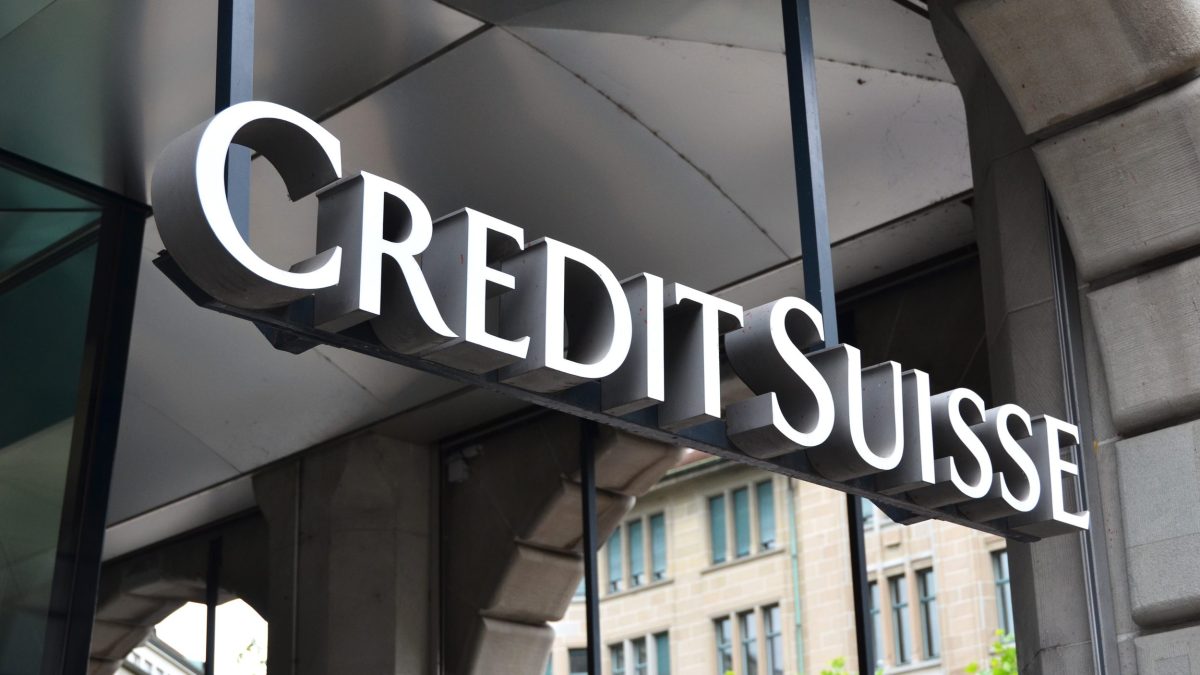 Fachada do Credit Suisse, que gere fortunas e fundos imobiliários, como o HGLG11, no Brasil