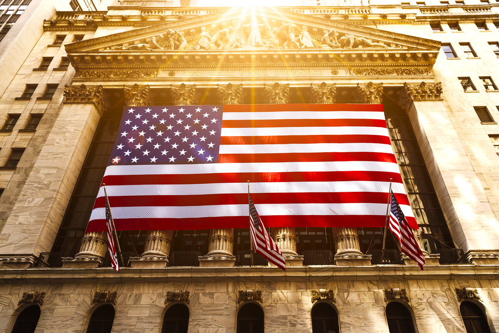 bandeira dos estados unidos em wall street
