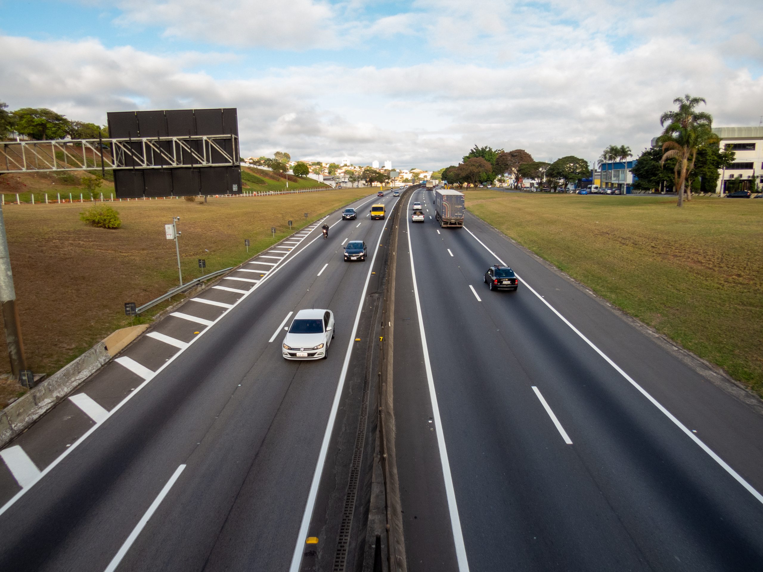 Rodovia Presidente Dutra, administrada pela CCR