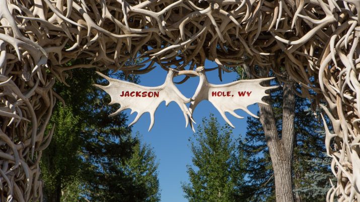 Jackson Hole: começa o simpósio de banqueiros centrais que mais mexe com as bolsas