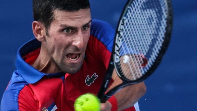 Novak Djokovic rebate bola