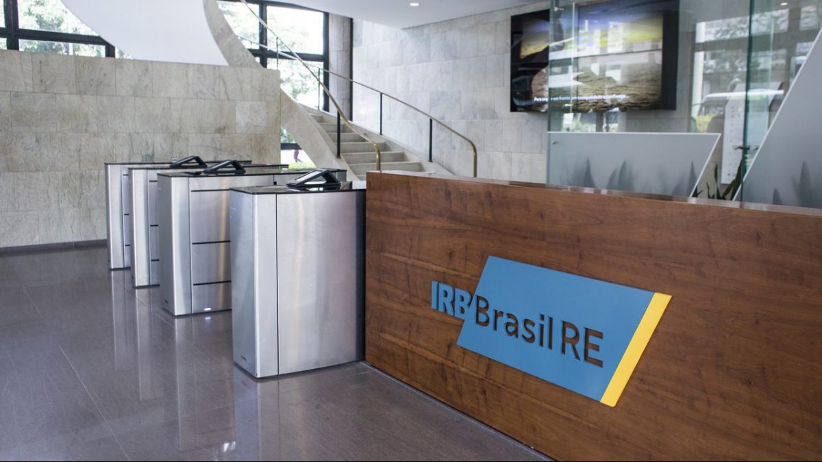 Recepção de escritório do IRB Brasil RE
