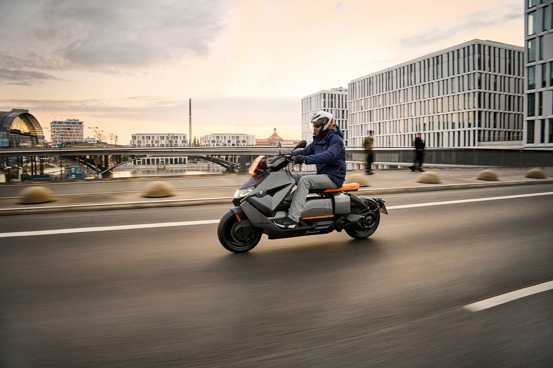 Scooter elétrica CE 04 da BMW