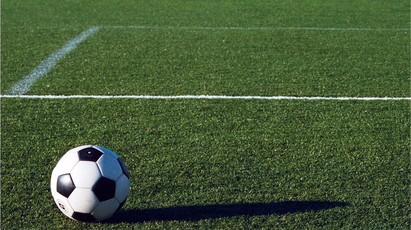 Bola de futebol fora de campo, Nubank