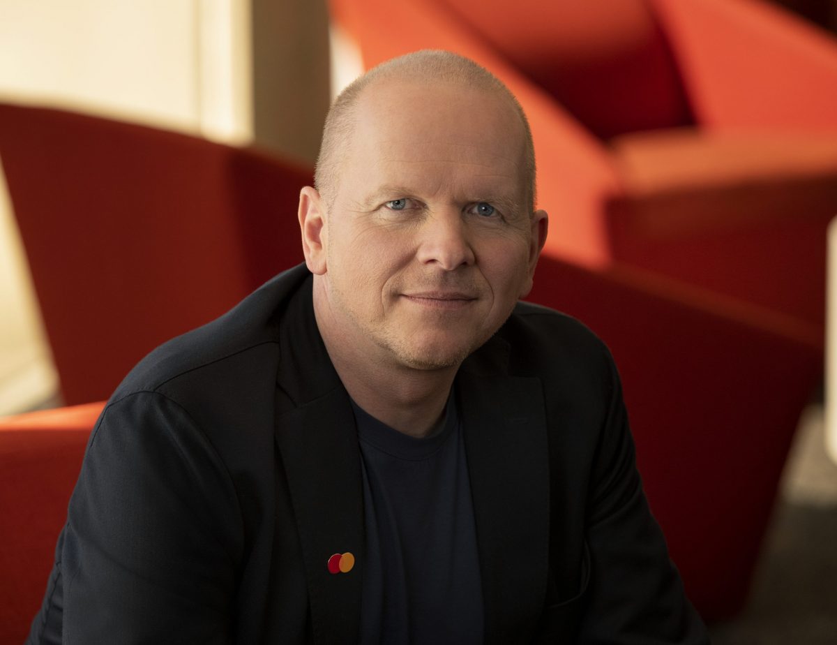 michael miebach, CEO da MasterCard, afirma que bitcoin deve integrar Swift