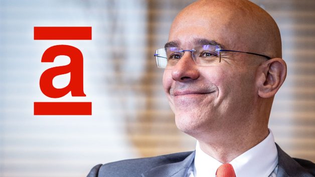 Montagem com Sergio Rial, novo CEO da Americanas, com o logo da empresa