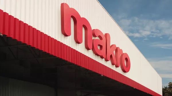 Fachada Makro