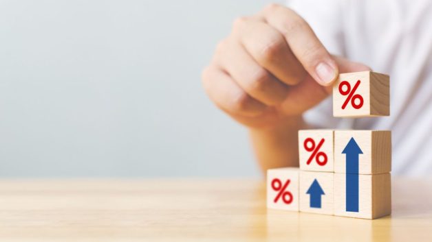 projeções do mercado no boletim focus sobre taxa selic, atividade econômica, dólar e inflação ações