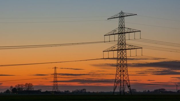 Torre de transmissão de energia elétrica setor elétrico lula mp