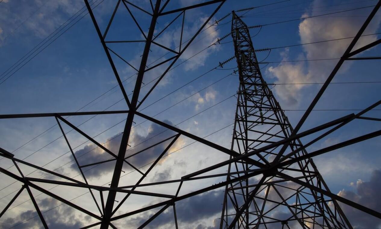 Torres de transmissão de energia auren aure3 taesa taee11 dividendos setor elétrico