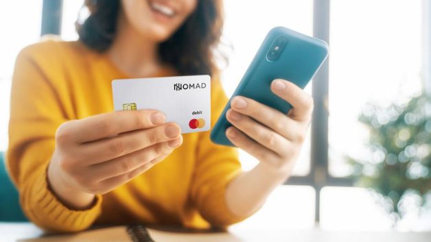 Cartão da conta em dólar Nomad