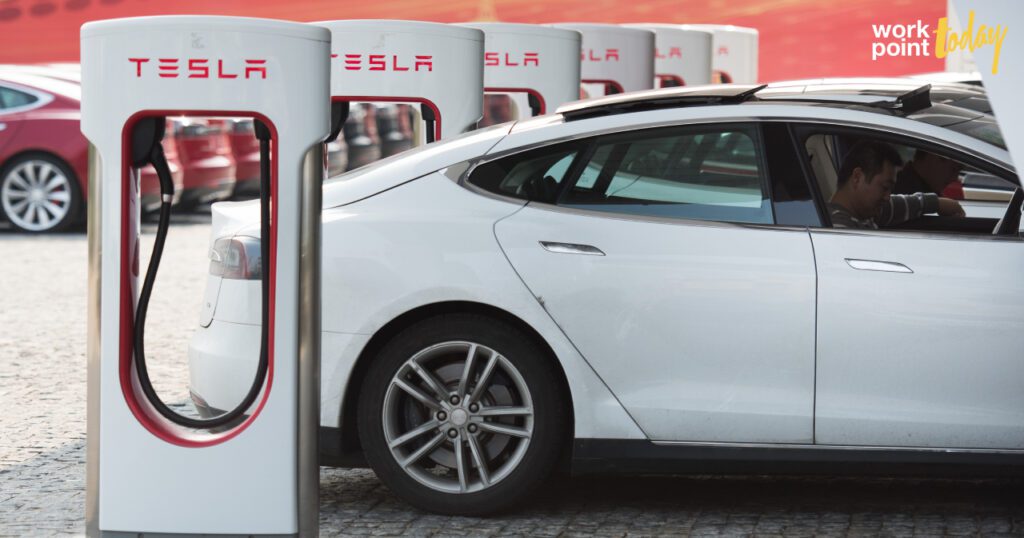 Veículos e pontos de carregamento elétrico da Tesla