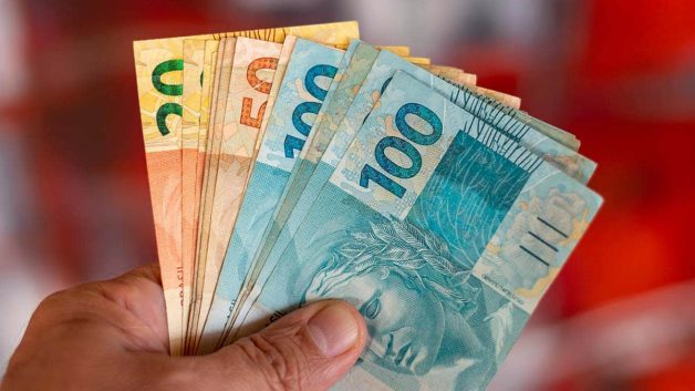 dinheiro, dinheiro esquecido, real, fila dos bilhões