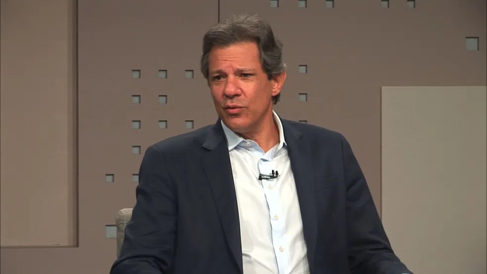 Fernando Haddad dá entrevista à GloboNews