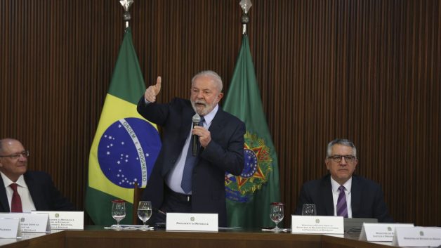 O presidente Luiz Inácio Lula da Silva se reúne com os governadores dos 26 estados e do Distrito Federal