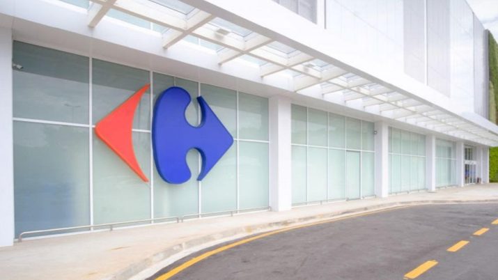 Fachada de uma unidade do supermercados Carrefour Brasil (CRFB3)