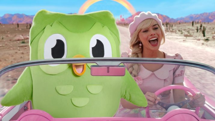 Coruja do Duolingo no filme Barbie