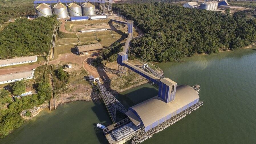 Estação de transbordo de carga da Hidrovias do Brasil, no Pará