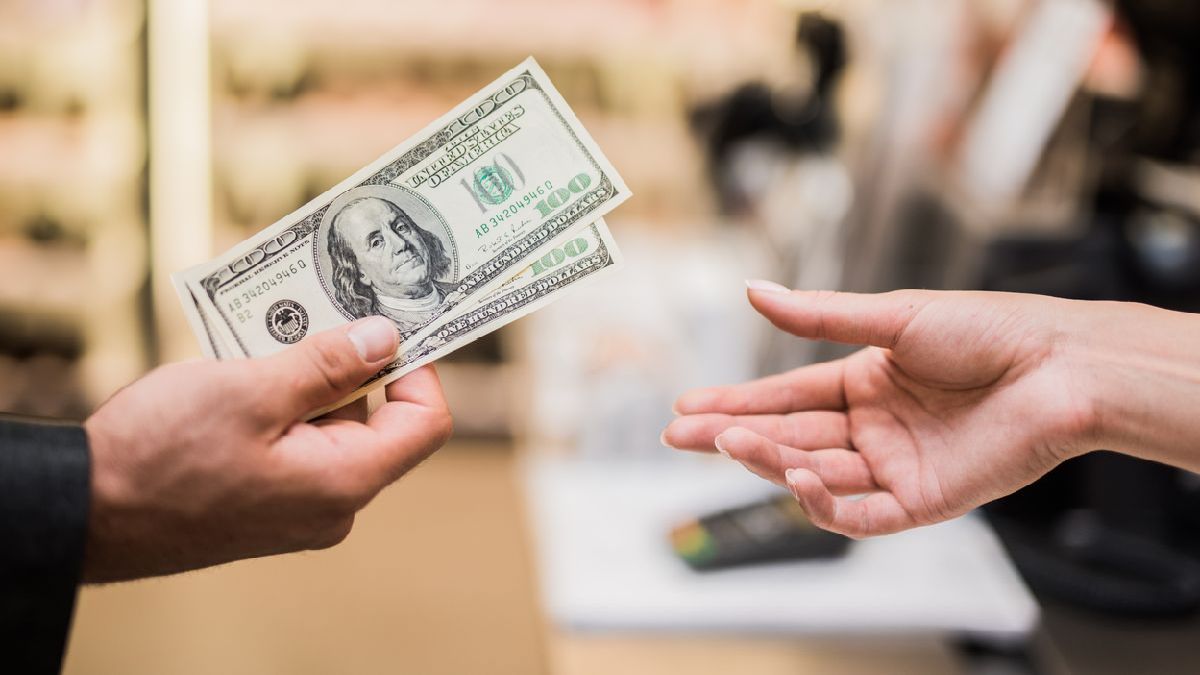 Renda em dólar
