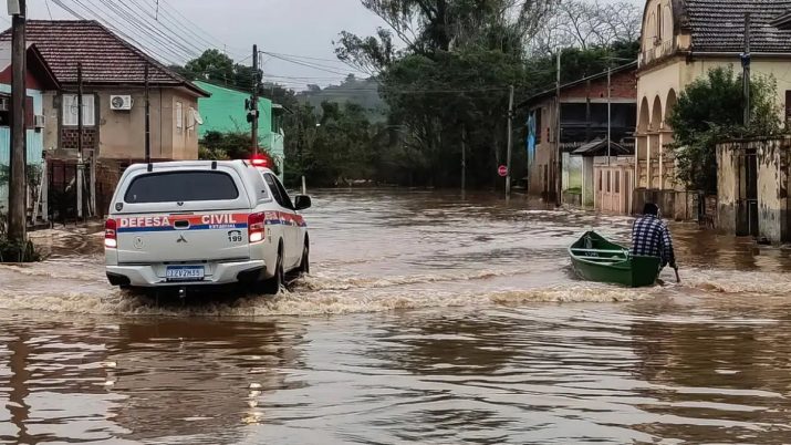 Enchente, desastre natural, efeito climático