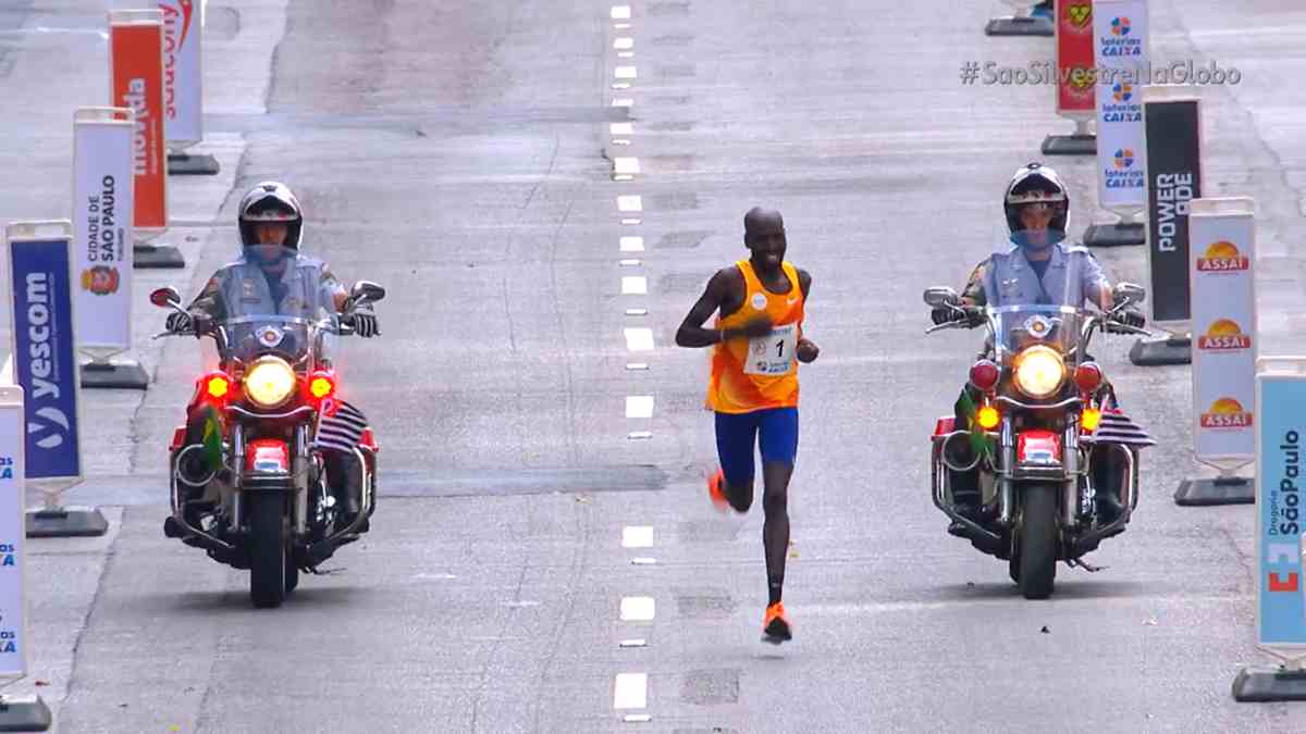 Queniano vence prova da maratona de São Silvestre
