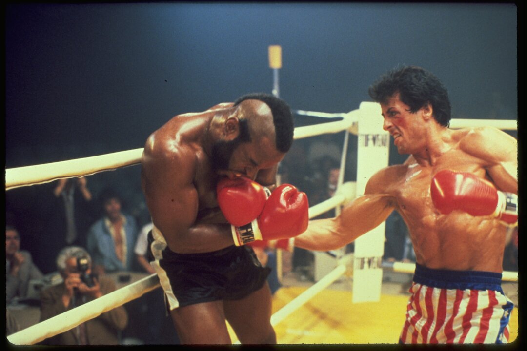 Cena do filme Rocky III, com Sylvester Stallone