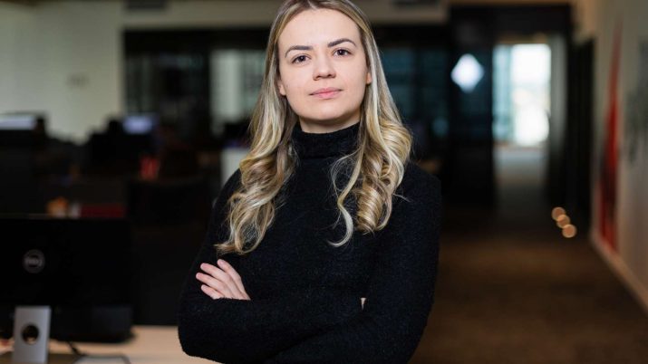 mba analise de acoes e financas analista lais costa