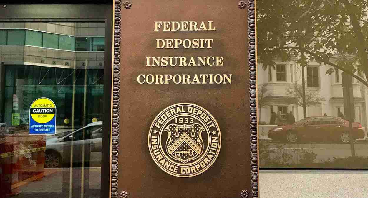 Agência americana Corporação Federal de Seguro de Depósitos (FDIC, na sigla em inglês) anunciou que o Fulton Bank vai assumir todos os depósitos e todos os ativos do Republic First Bank, um dos bancos médios com problemas.