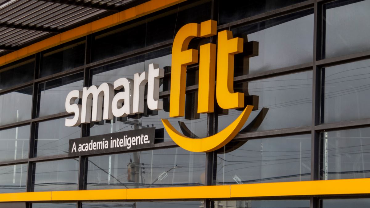 Fachada de academia Smart Fit em São Paulo