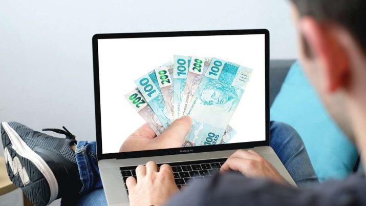dinheiro computador R$ 5 mil renda extra