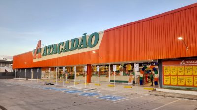 Fachada de loja Atacadão, do Carrefour (CRFB3).