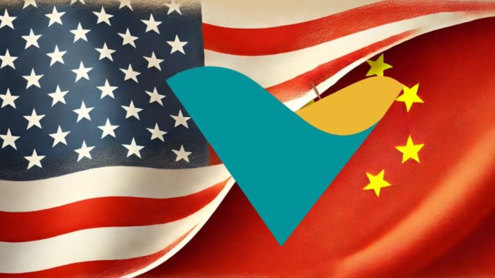 Montagem com metade da bandeira dos EUA do lado superior esquerdo e metade da bandeira da China do lado inferior direito. Ao centro, o logo da Vale em verde e amarelo.