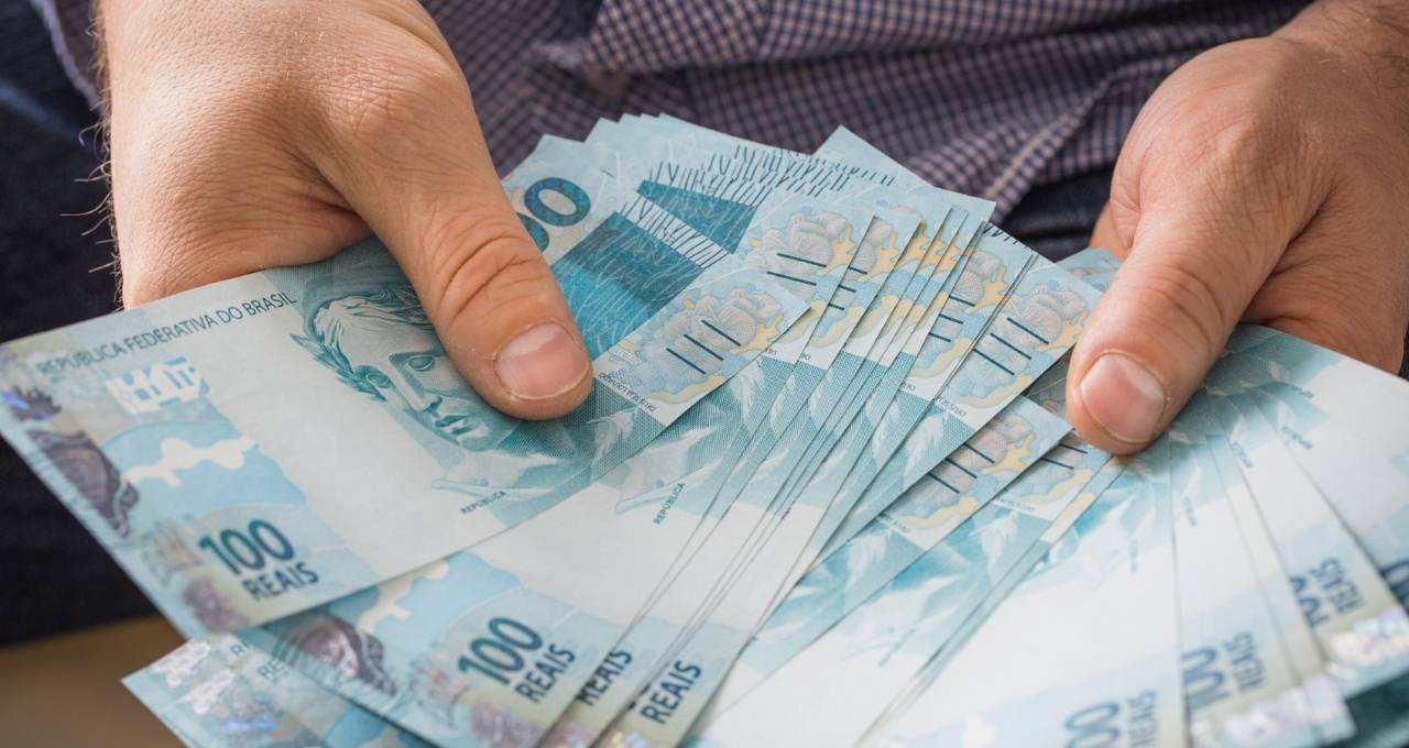 Notas de cem reais