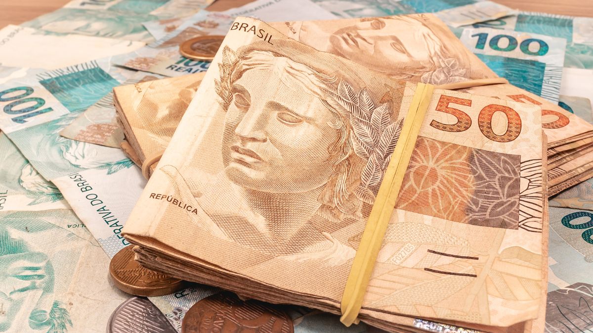 Dinheiro em espécie - notas de real